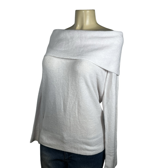 Banana Republic Sweaters - Banana Republic Sweater Womens Large White‎ Off Shoulder Foldover Aire Yarn